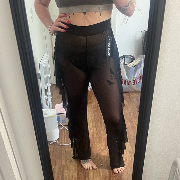 J&W Pants - Sheer Ruffle Pants🖤🖤